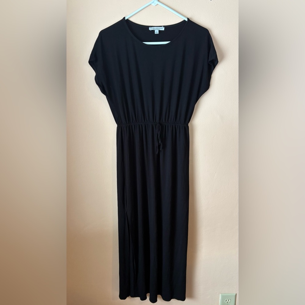 Green Envelope Classic Black Maxi Dress